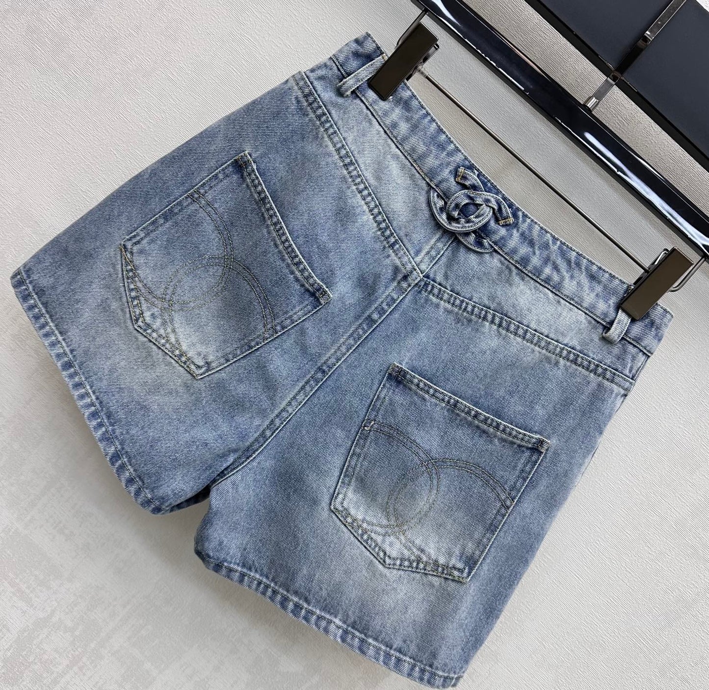 26SS New Embroidered Backpack Button Denim Shorts