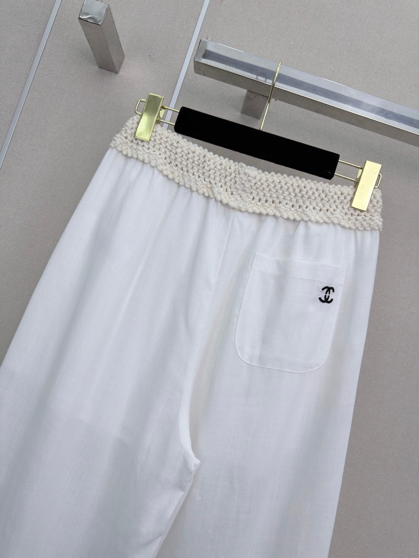 26SS New Arrival: Wide-Leg Trousers with Contrast-Color Waist Design