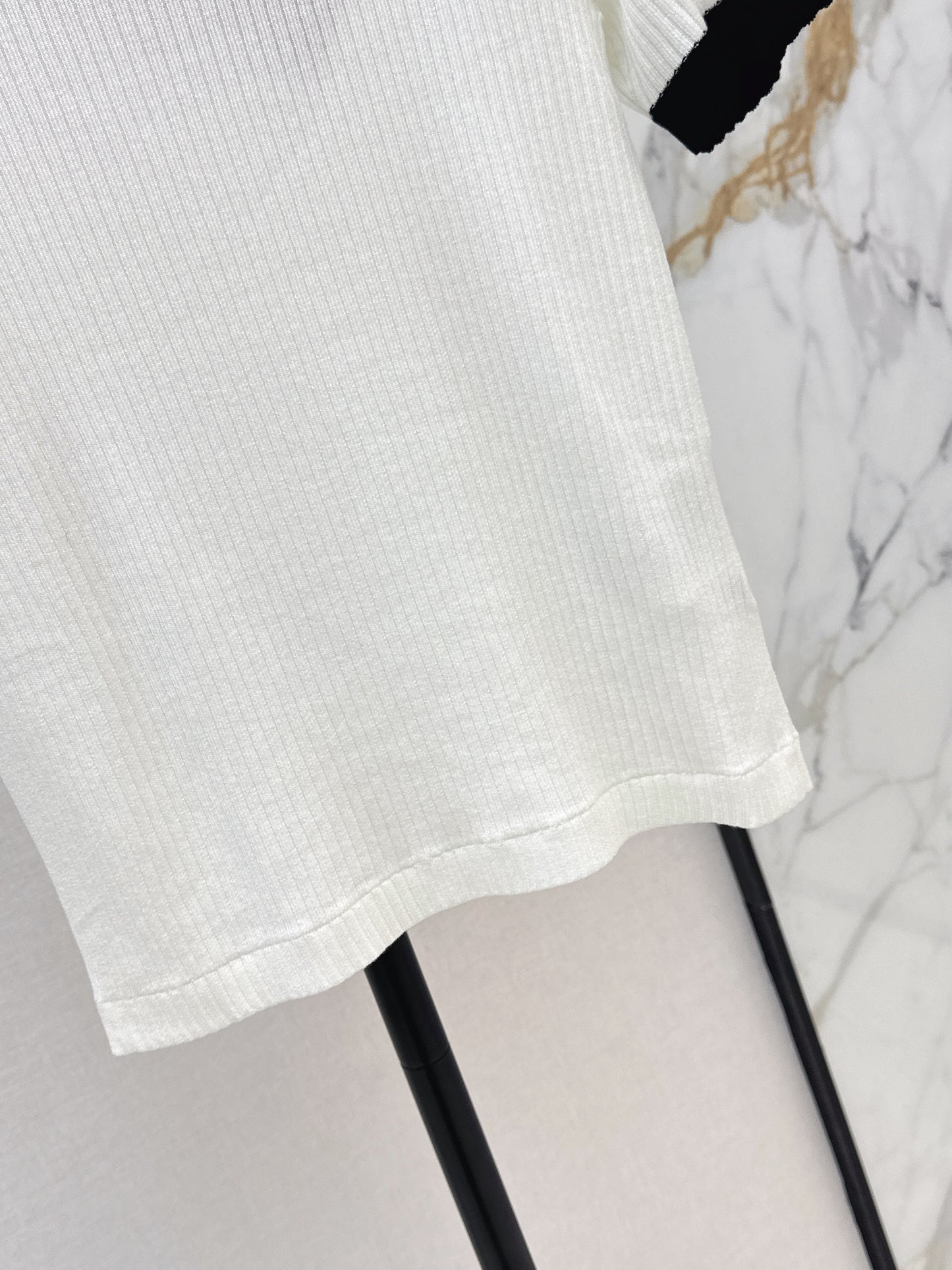 26SS - New Color-Blocked Trim Short-Sleeve Slim Fit