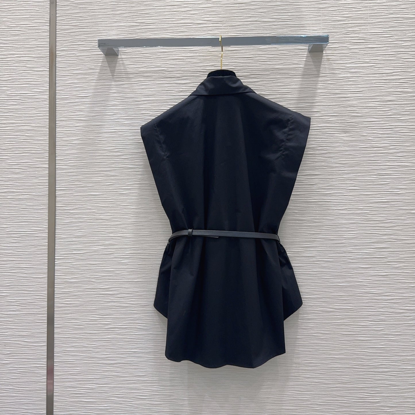 New three-dimensional cut shirt
