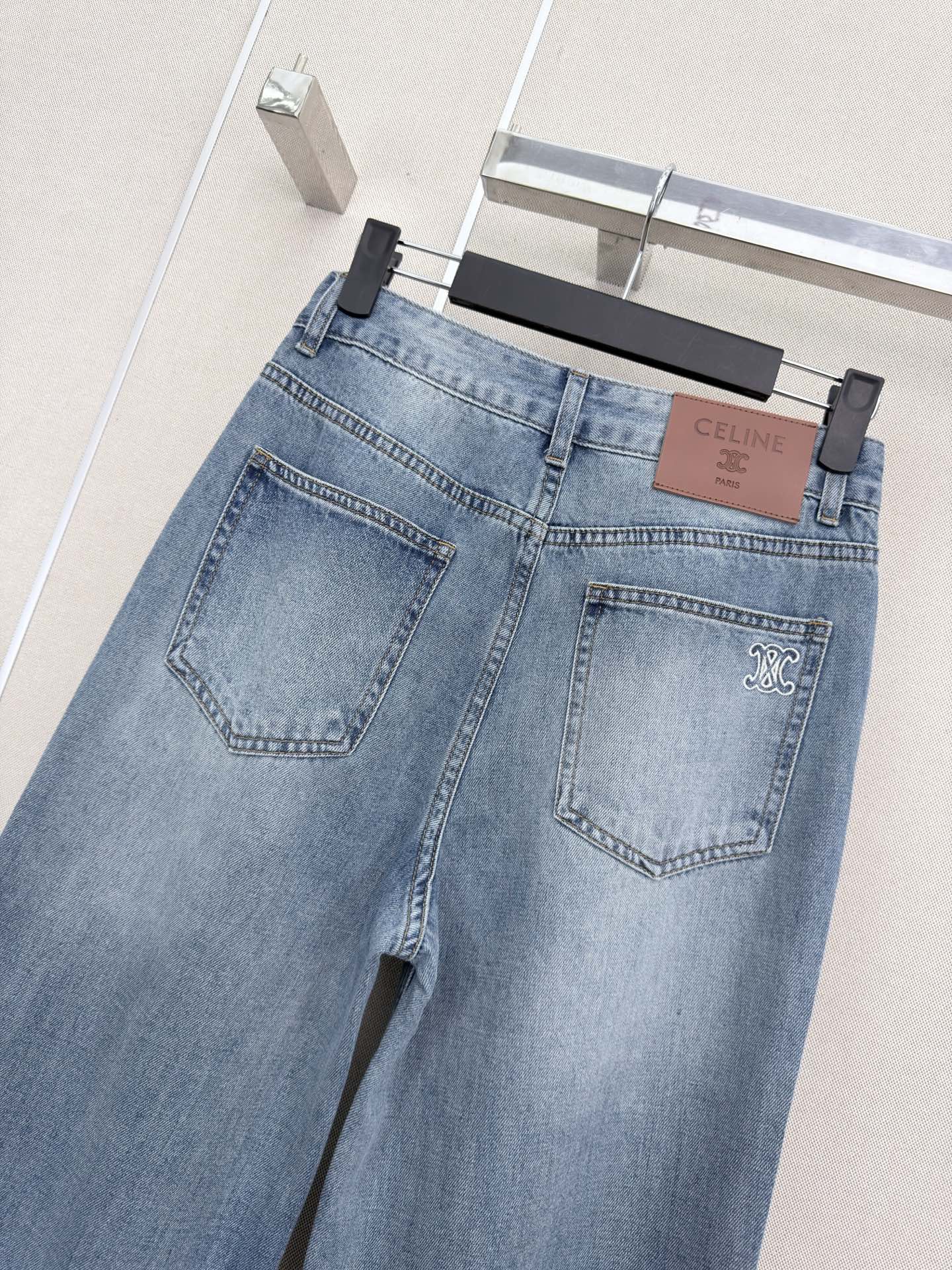 26 Spring/Summer New Straight Leg Jeans