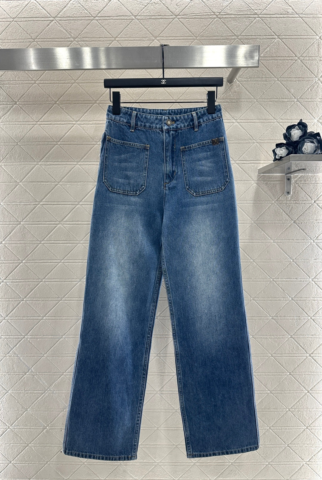 26NEW Straight-Leg Denim Jeans