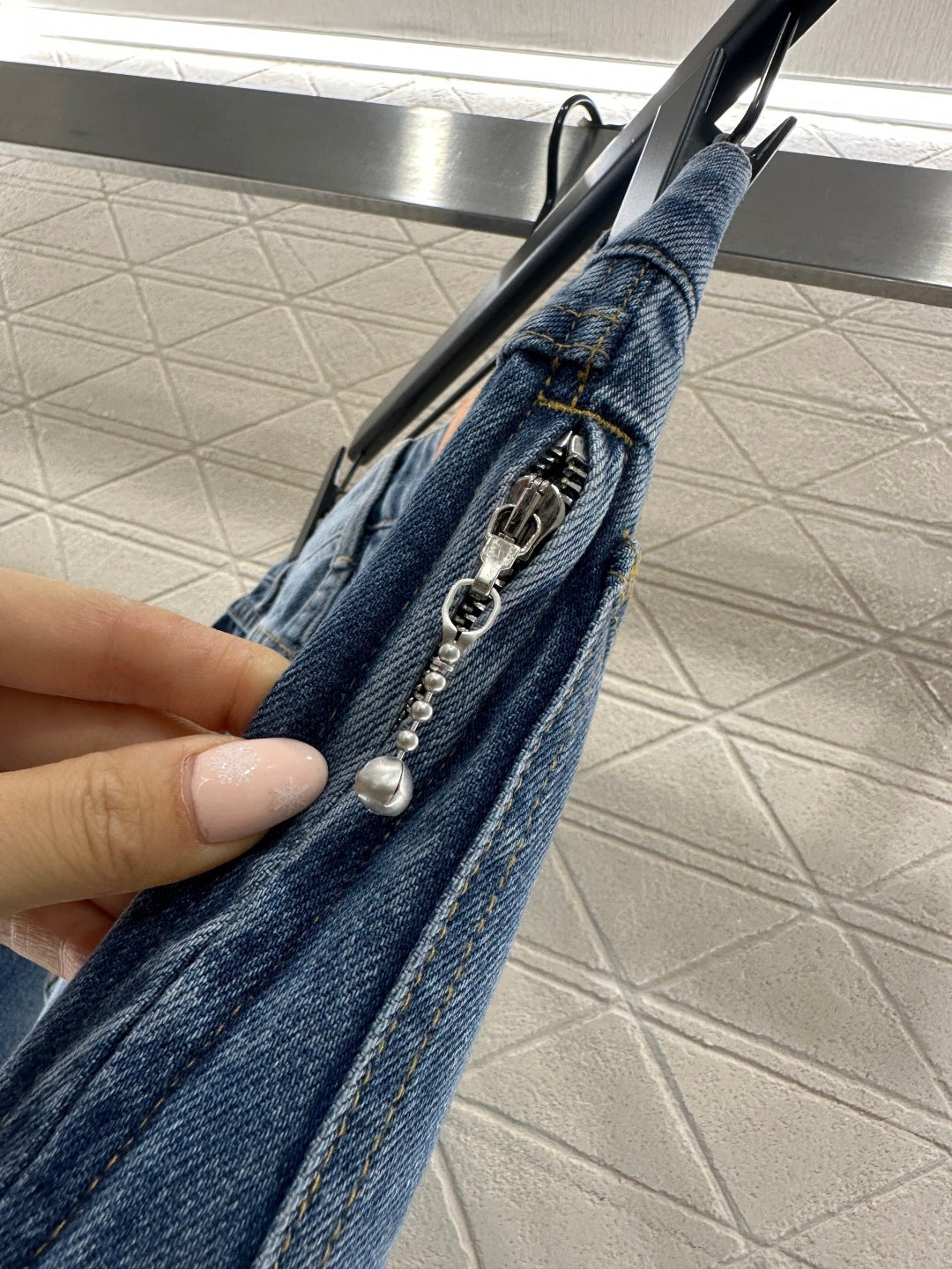 26NEW Straight-Leg Denim Jeans