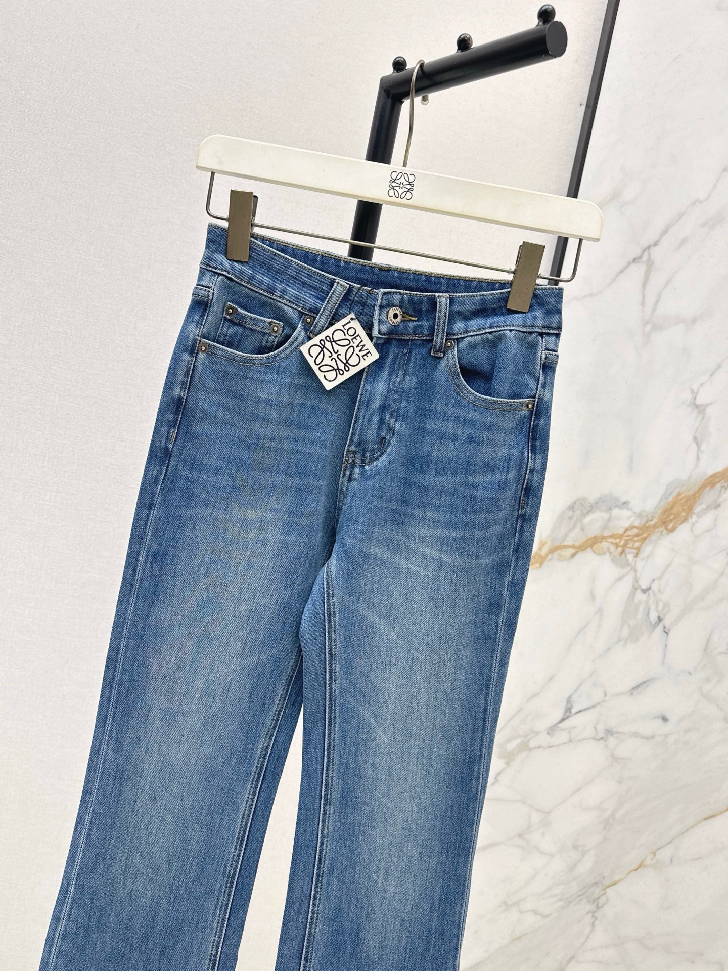 26NEW Versatile, minimalist style casual flared trousers