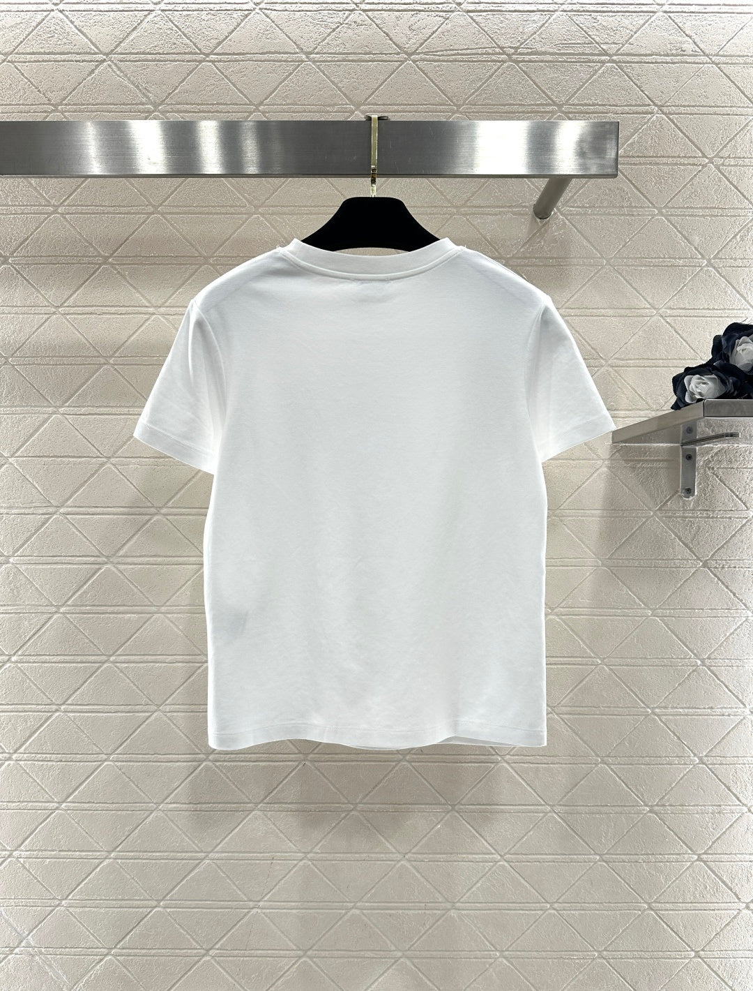 26 NEW crew neck plush logo T-shirt