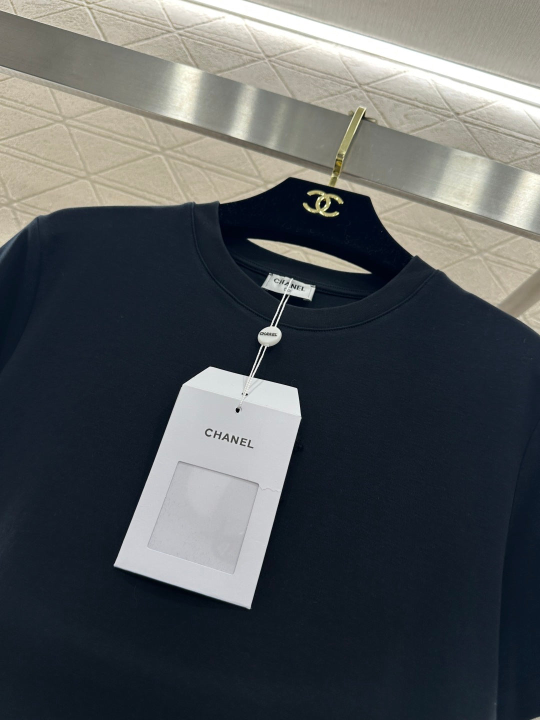 26 NEW crew neck plush logo T-shirt