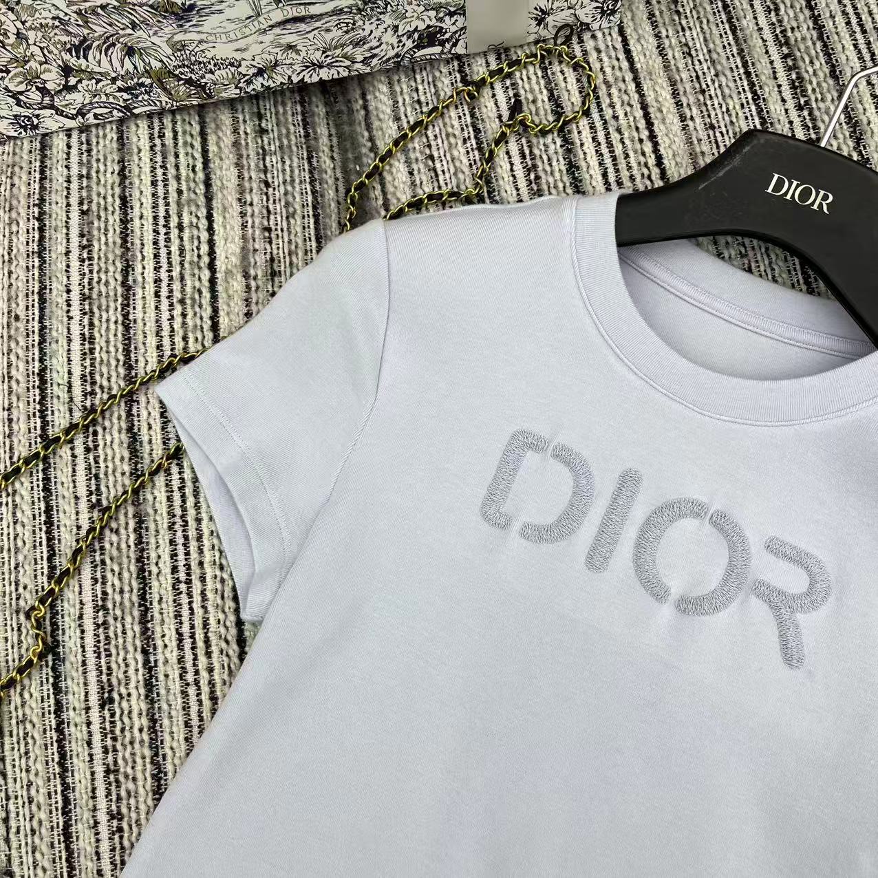 26NEW Embroidered Letter Crew Neck Short Sleeve T-Shirt