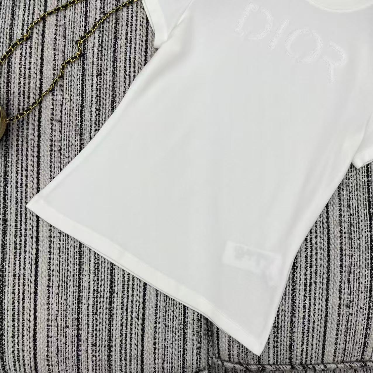26NEW Embroidered Letter Crew Neck Short Sleeve T-Shirt