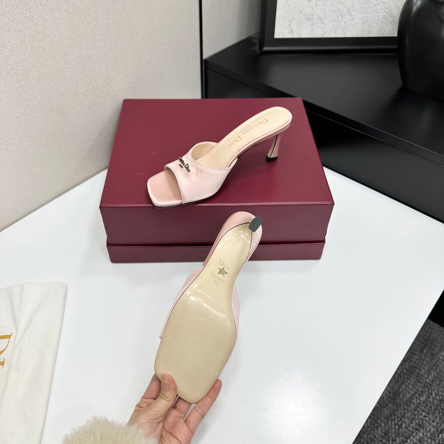 26NEW Resort Style Slippers