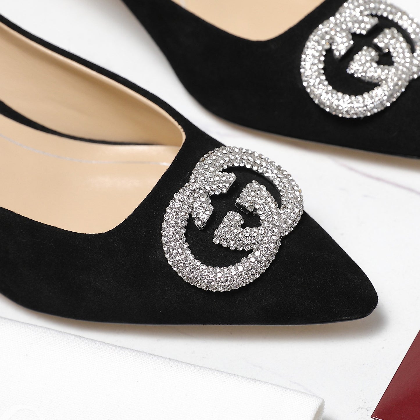 26NEW Rhinestone Buckle Shoes