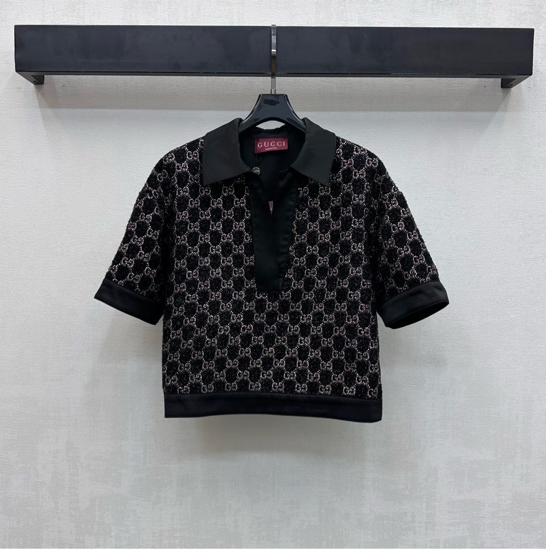 26NEW heavy-duty rhinestone short-sleeved top + high-waisted shorts