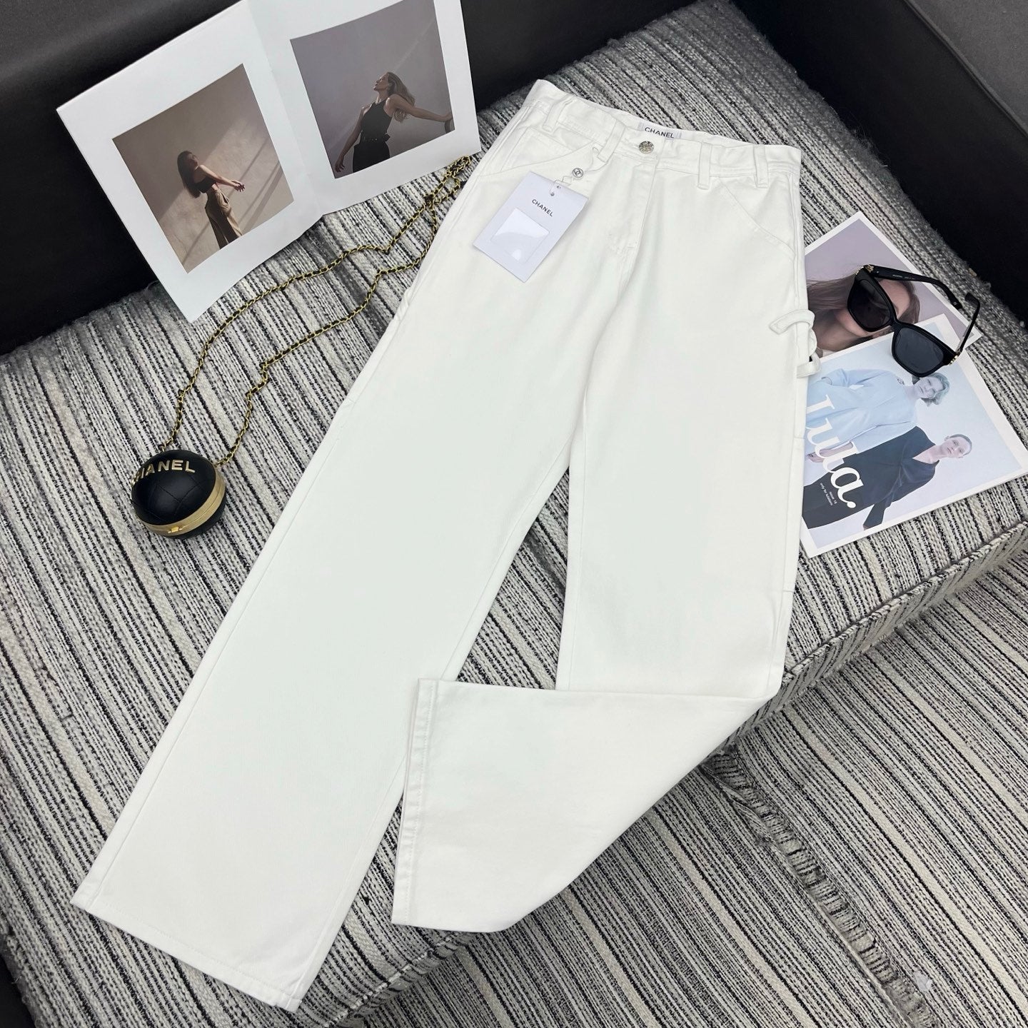 26NEW logo embellished straight-leg jeans