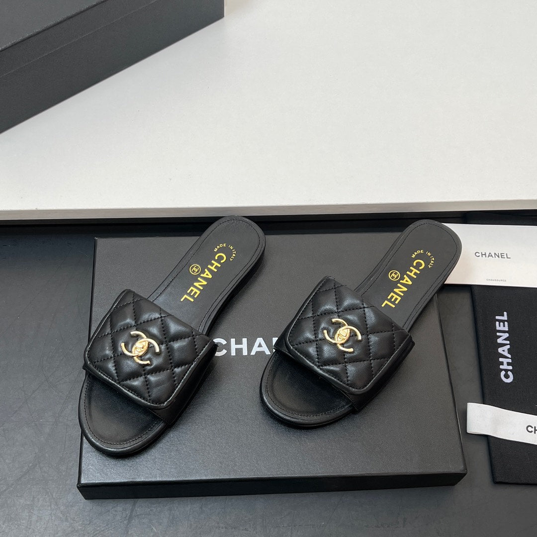 26NEW Sandals