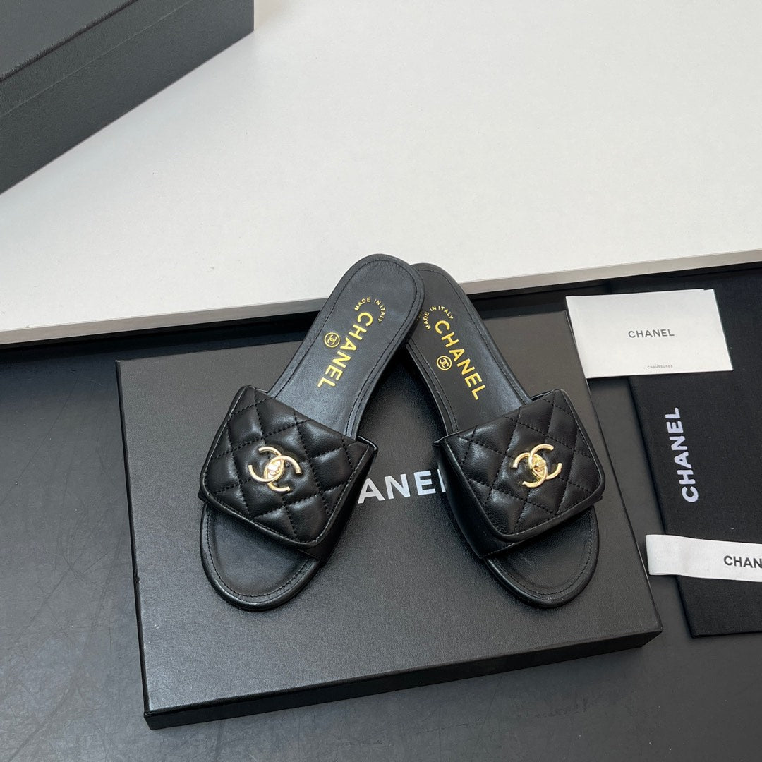 26NEW Sandals