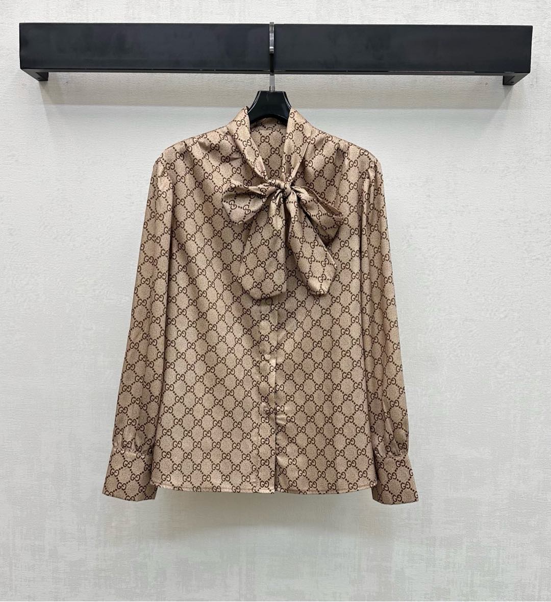 26NEW Lace-up Print Shirt
