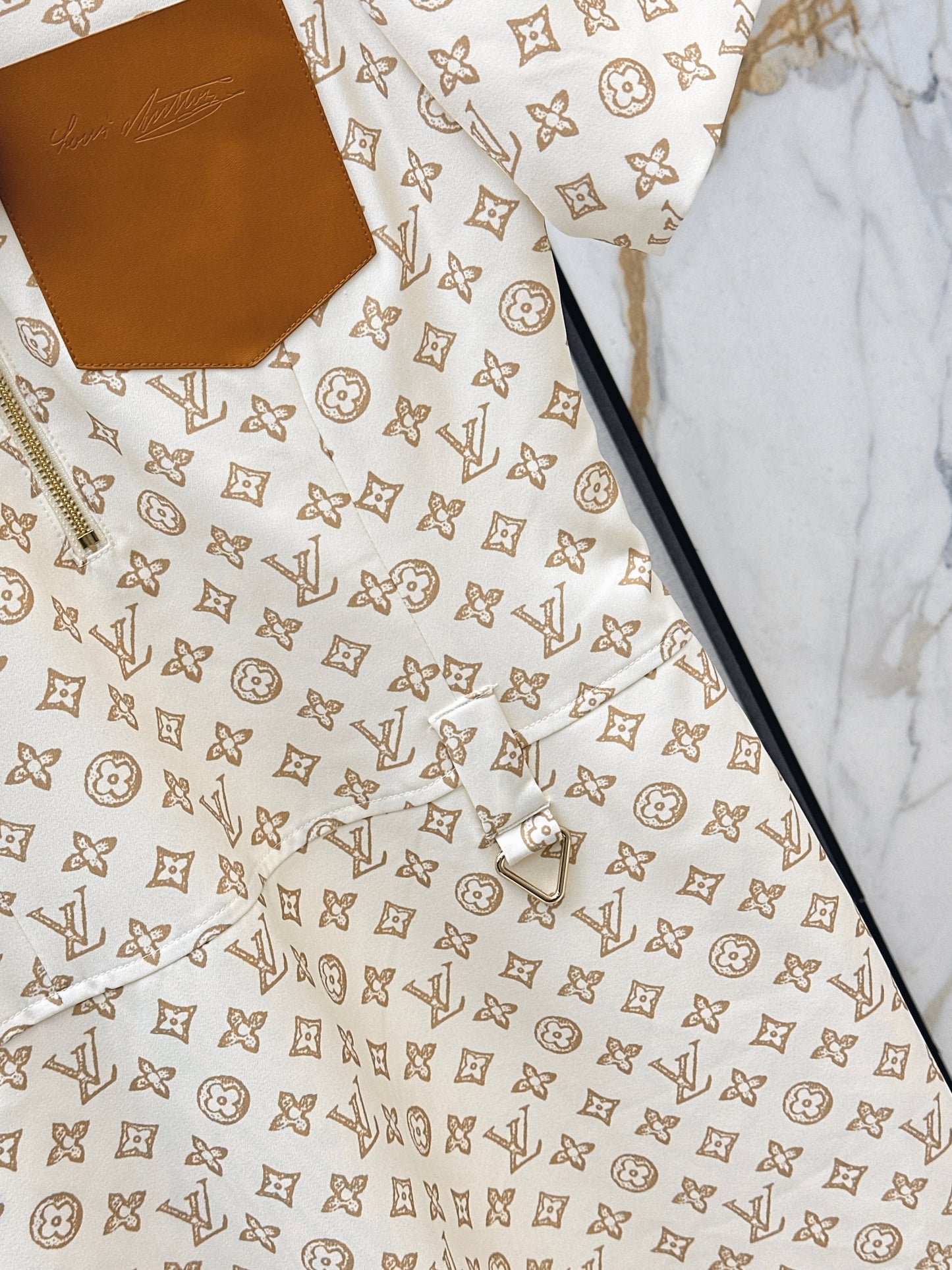 26NEW Printed Short-Sleeve Collared Dress