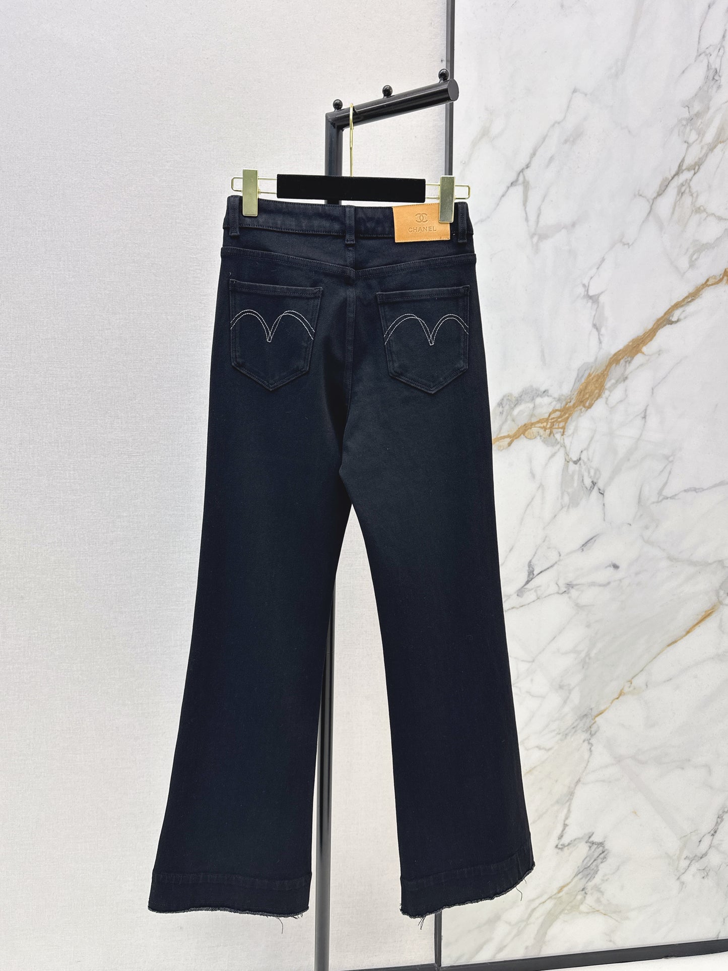 26NEW Spring/Summer Black Frayed Straight Leg Jeans