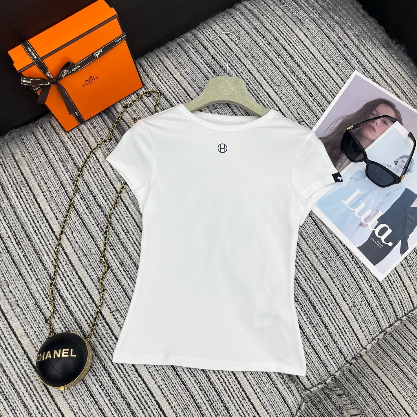 26NEW Letter-embellished Short-sleeved T-shirt