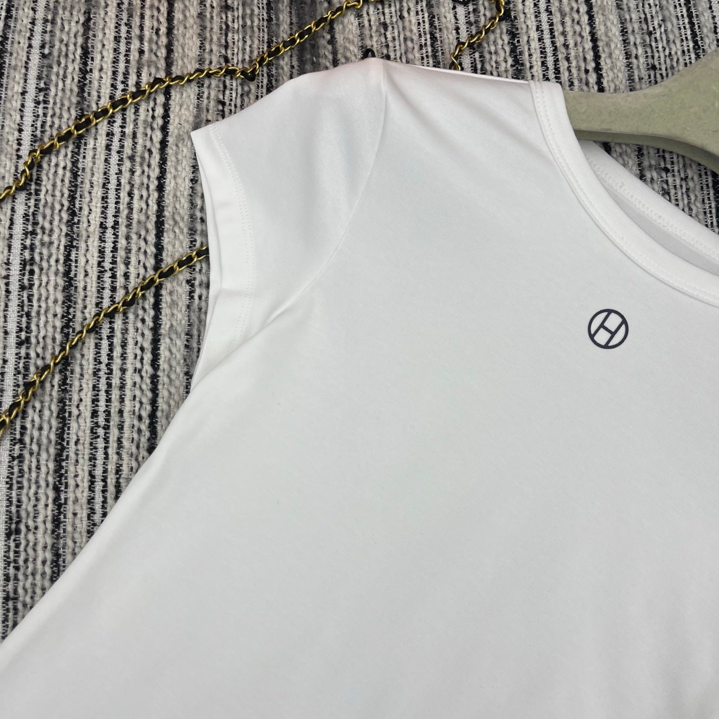 26NEW Letter-embellished Short-sleeved T-shirt