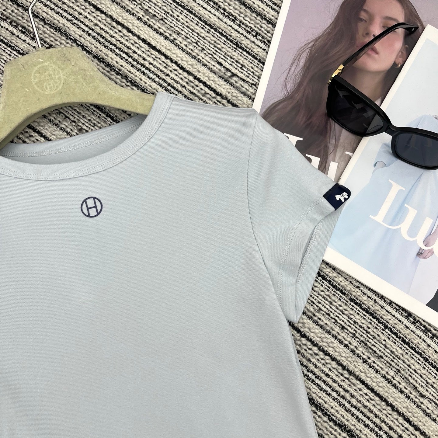 26NEW Letter-embellished Short-sleeved T-shirt