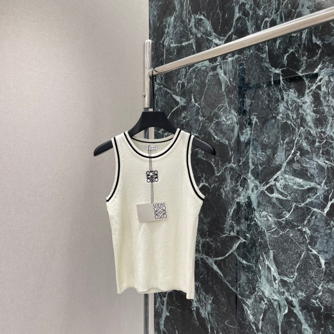 26NEW Knitted Vest, Crew Neck, Sleeveless