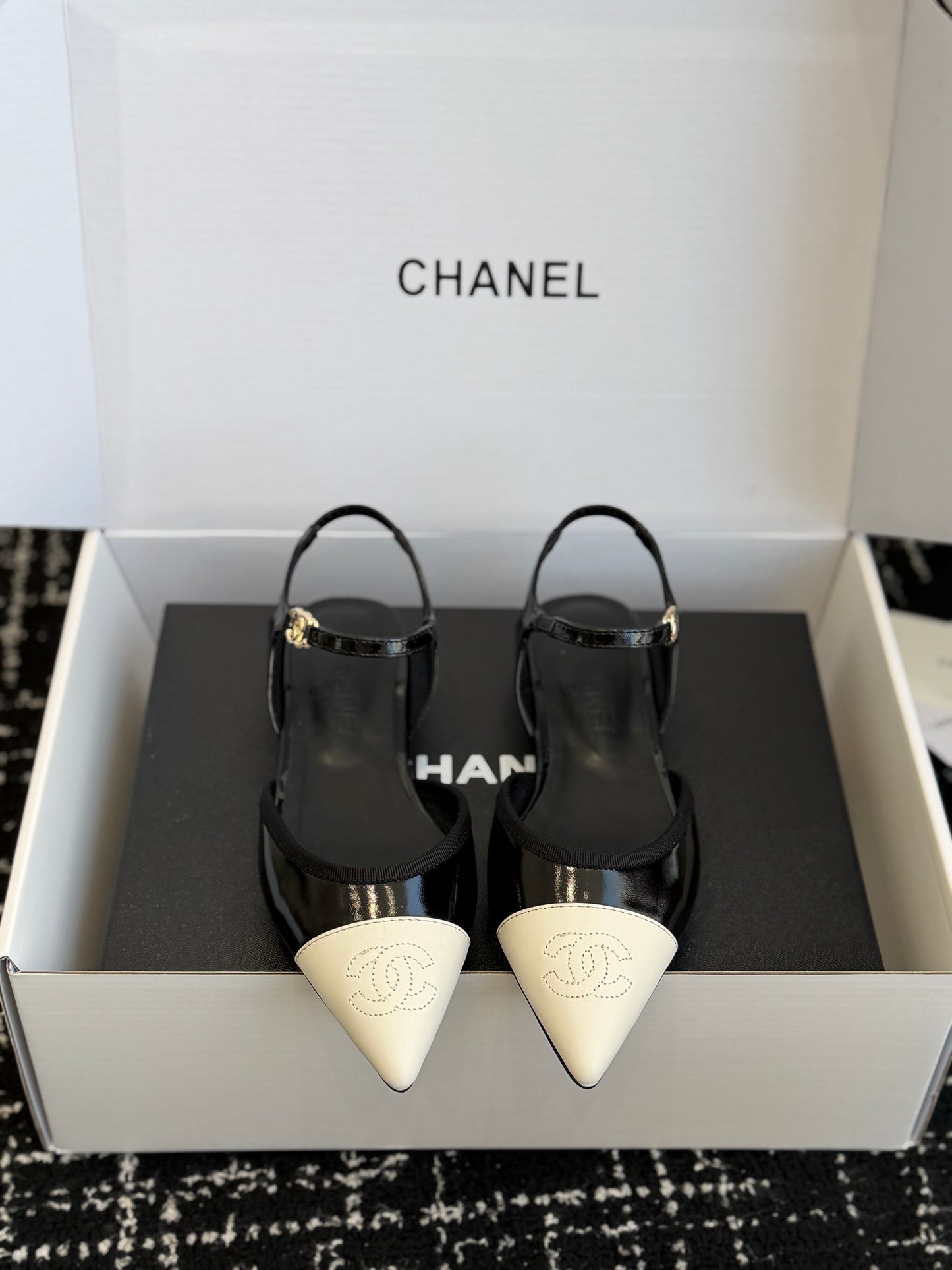 26SS Spring/Summer New Pointed Toe Sandals