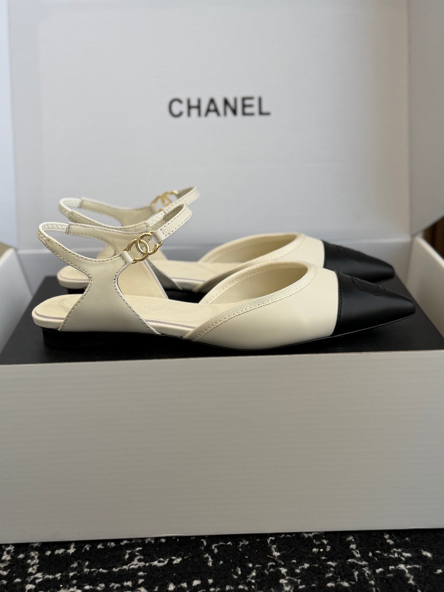 26SS Spring/Summer New Pointed Toe Sandals