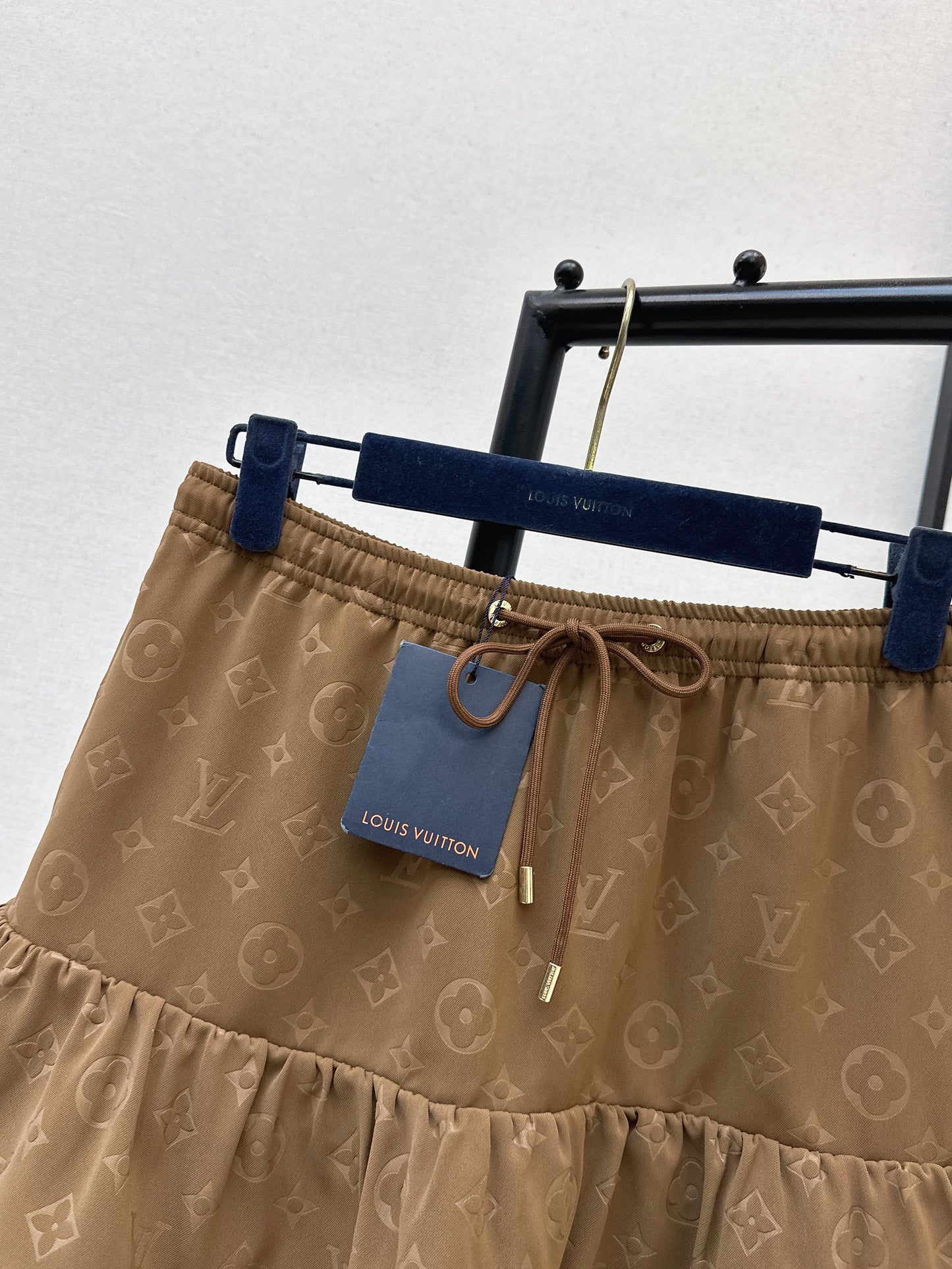 26SS New Embossed Fishtail Skirt