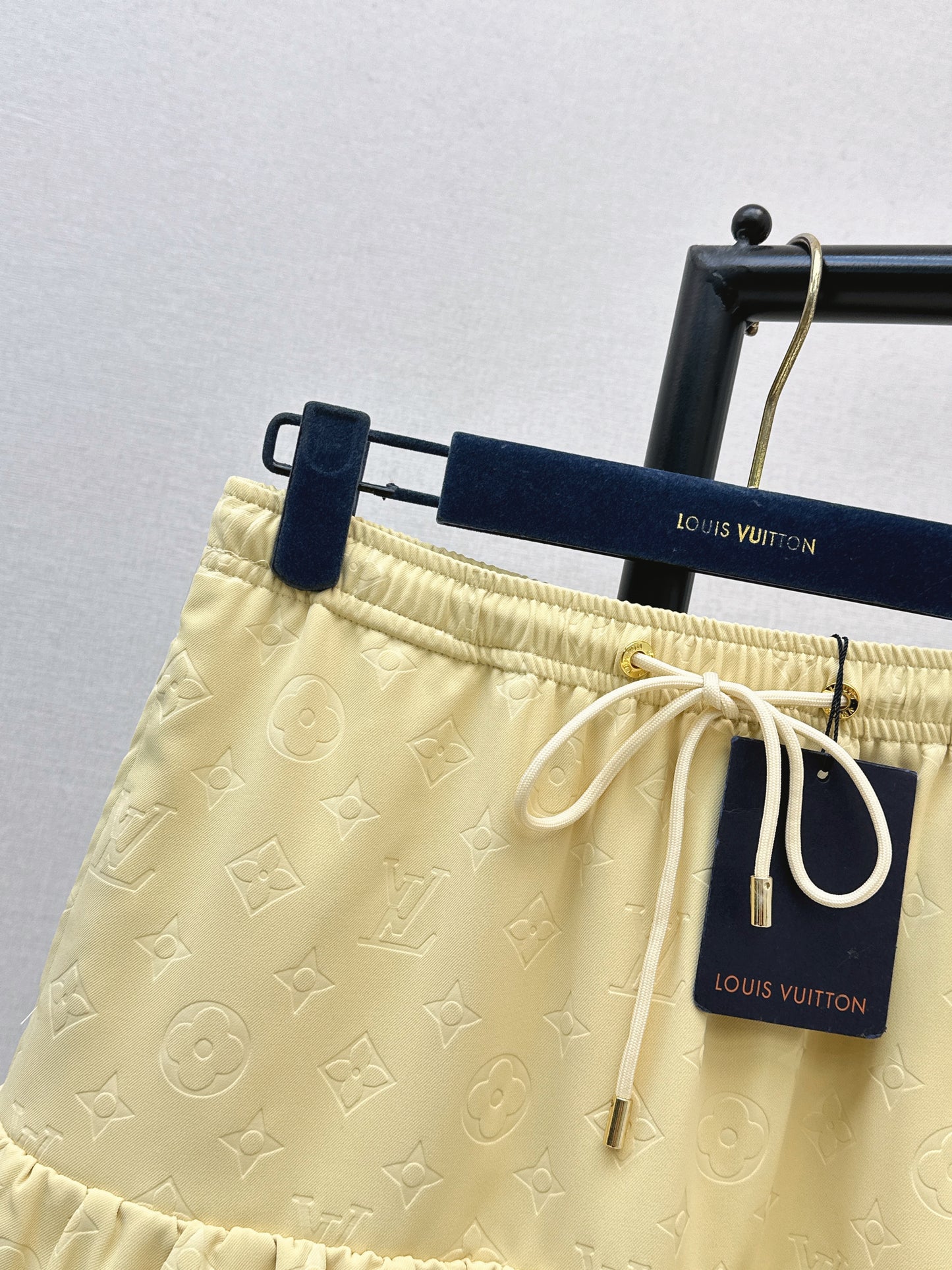 26SS New Embossed Fishtail Skirt