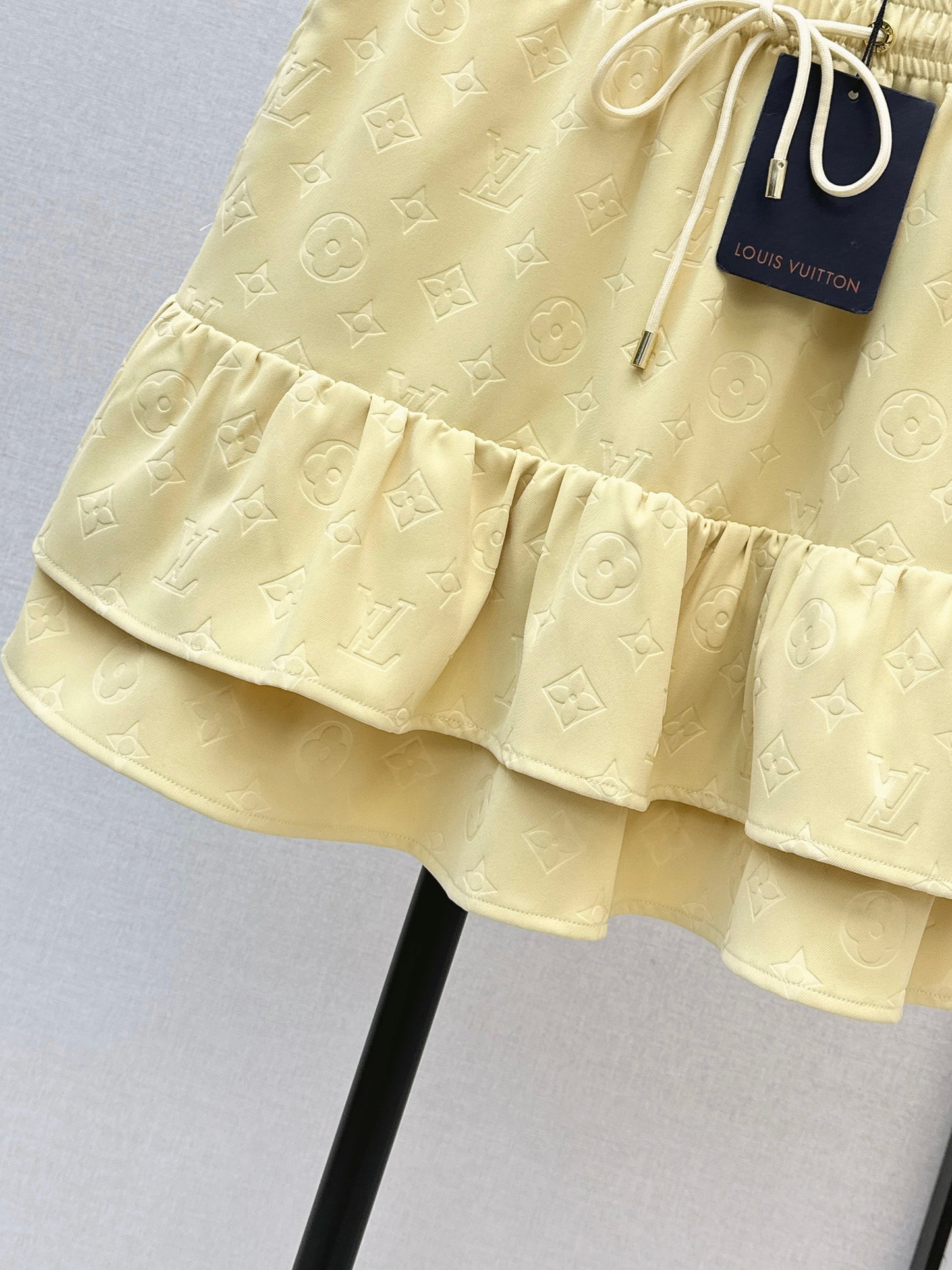 26SS New Embossed Fishtail Skirt