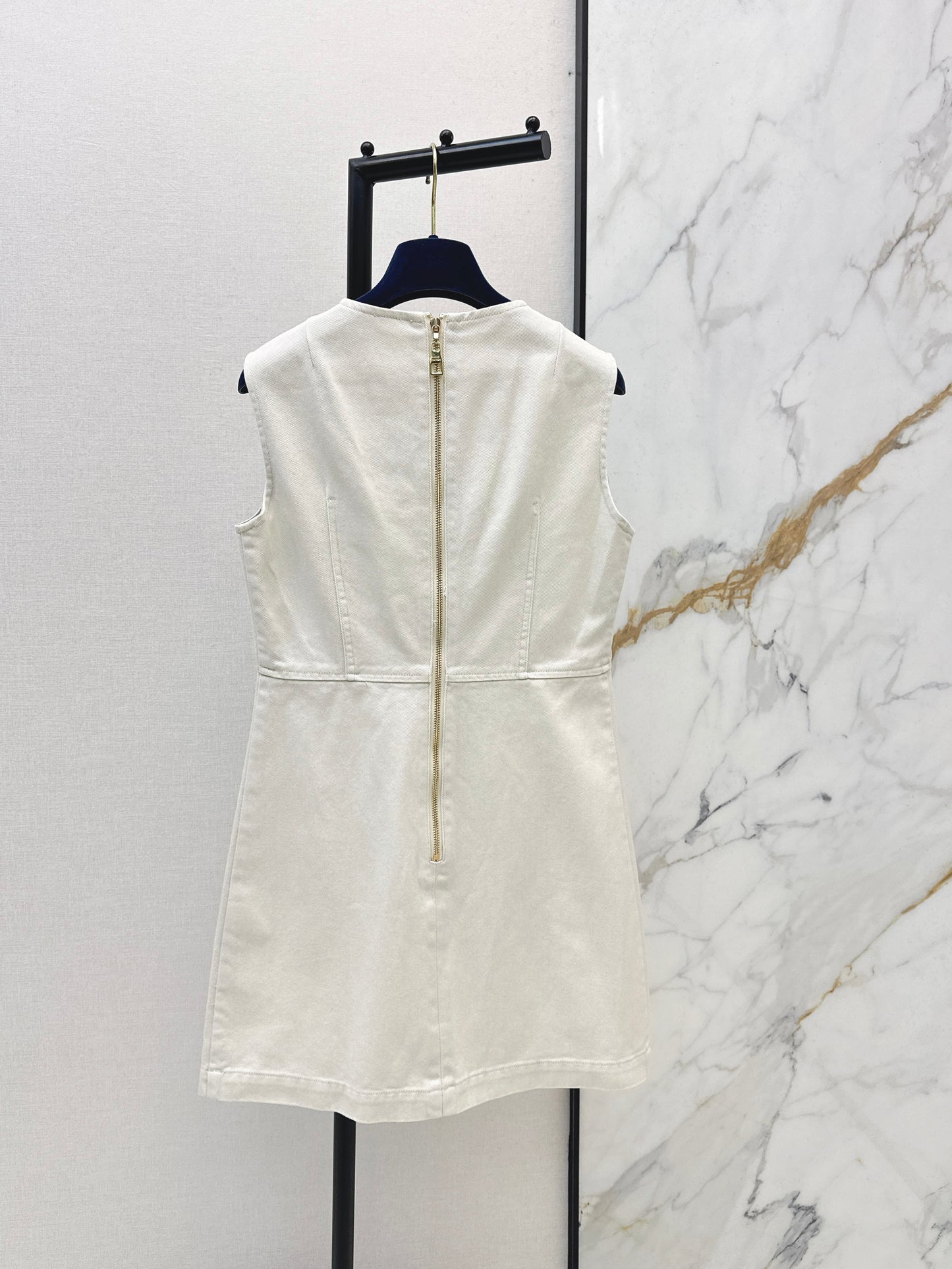 26SS Embroidered Sleeveless Dress