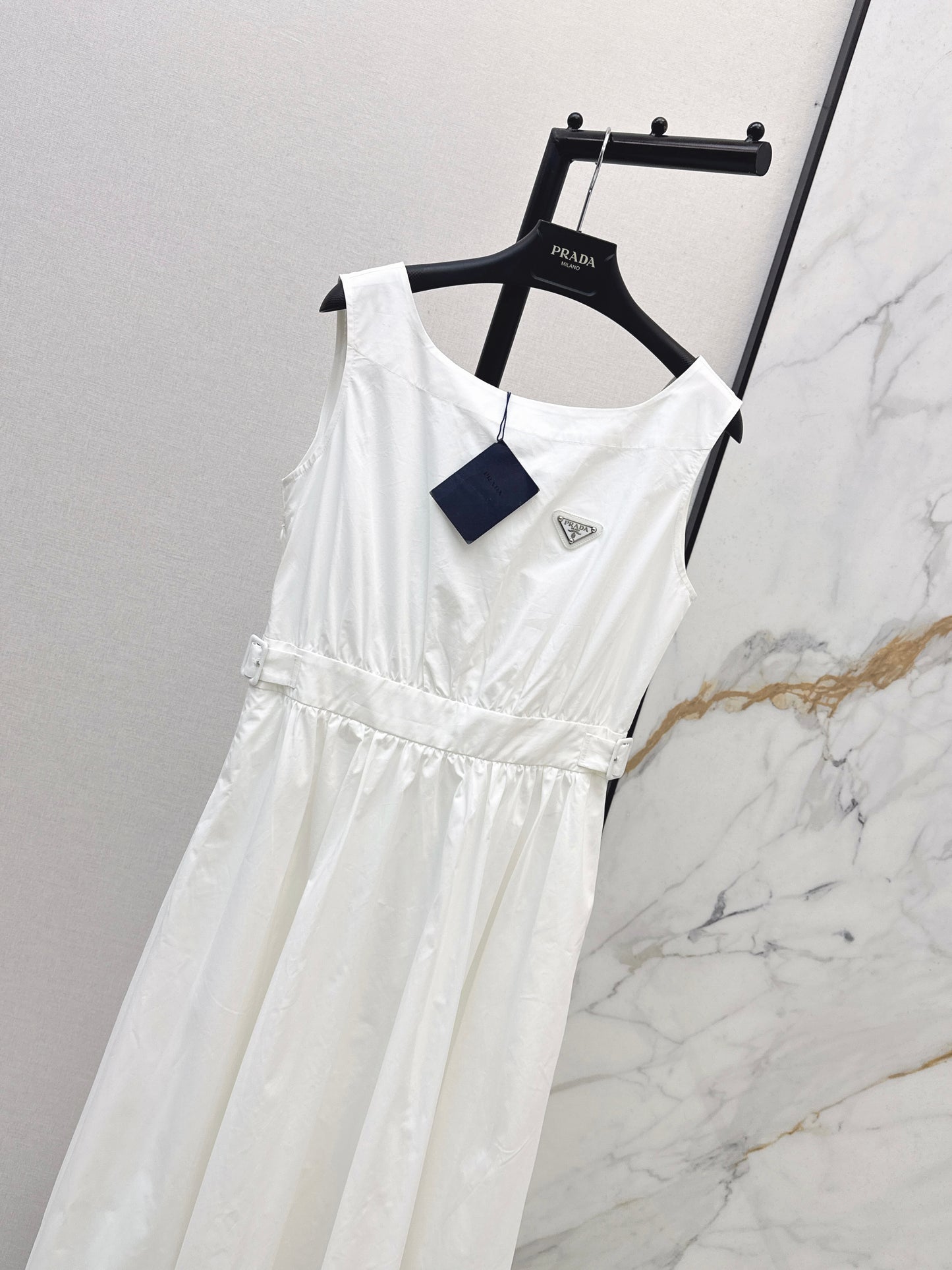 26SS New Spring/Summer Collection: Long Sleeveless Dress
