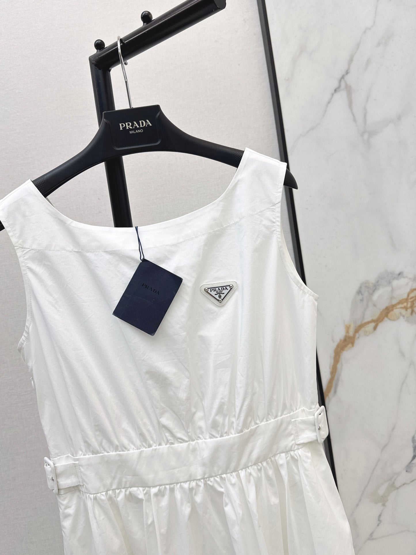 26SS New Spring/Summer Collection: Long Sleeveless Dress