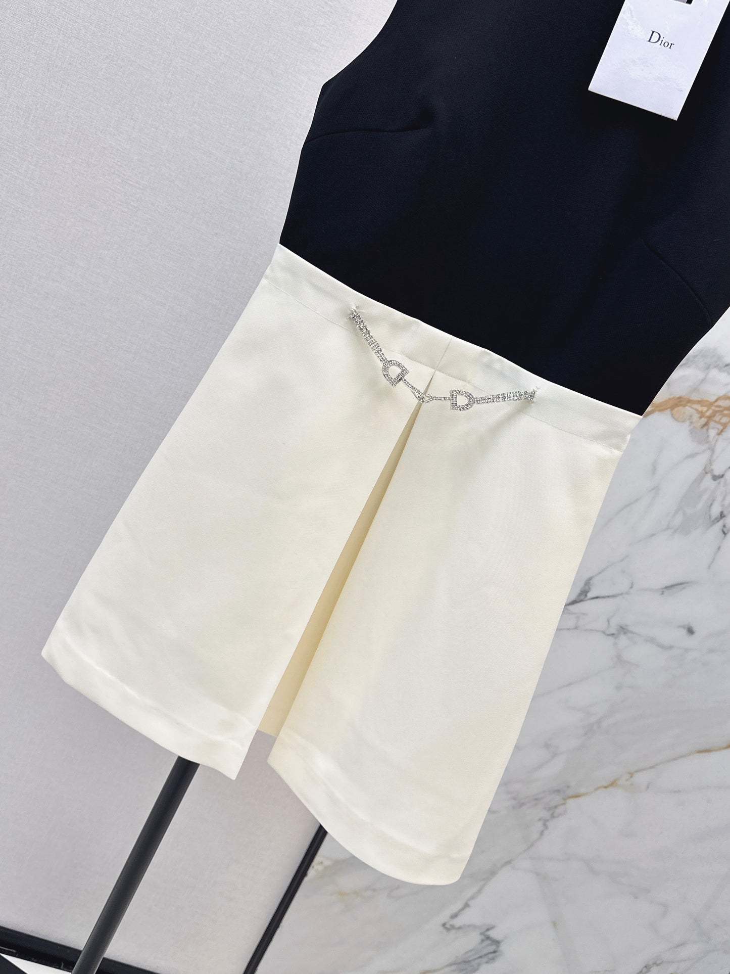 26SS Black & White Color-block Sleeveless Dress