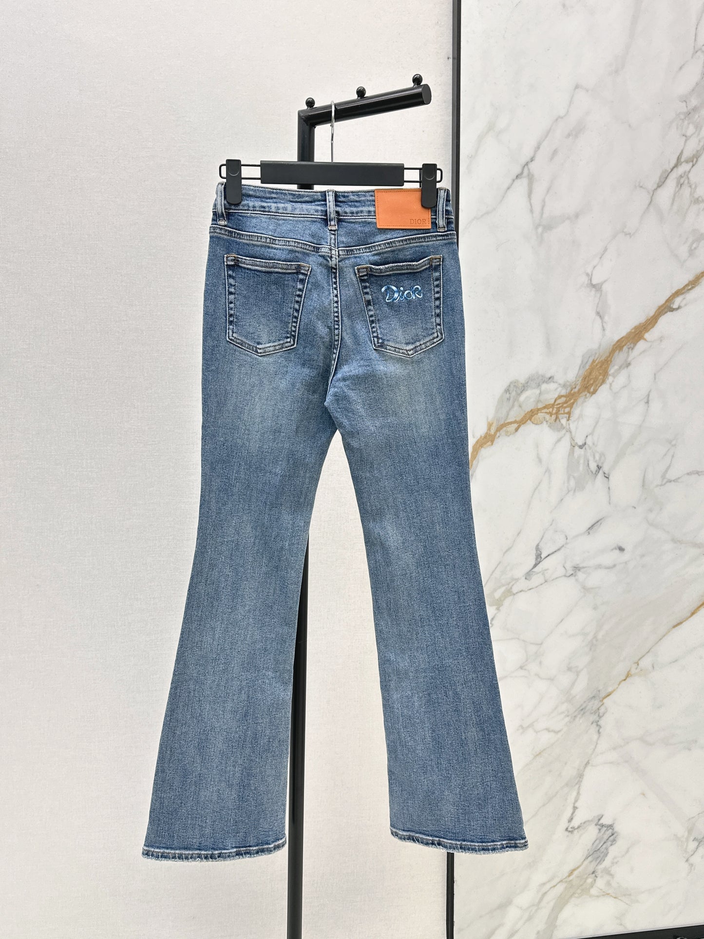 26SS New Slim-Fit Flared Jeans