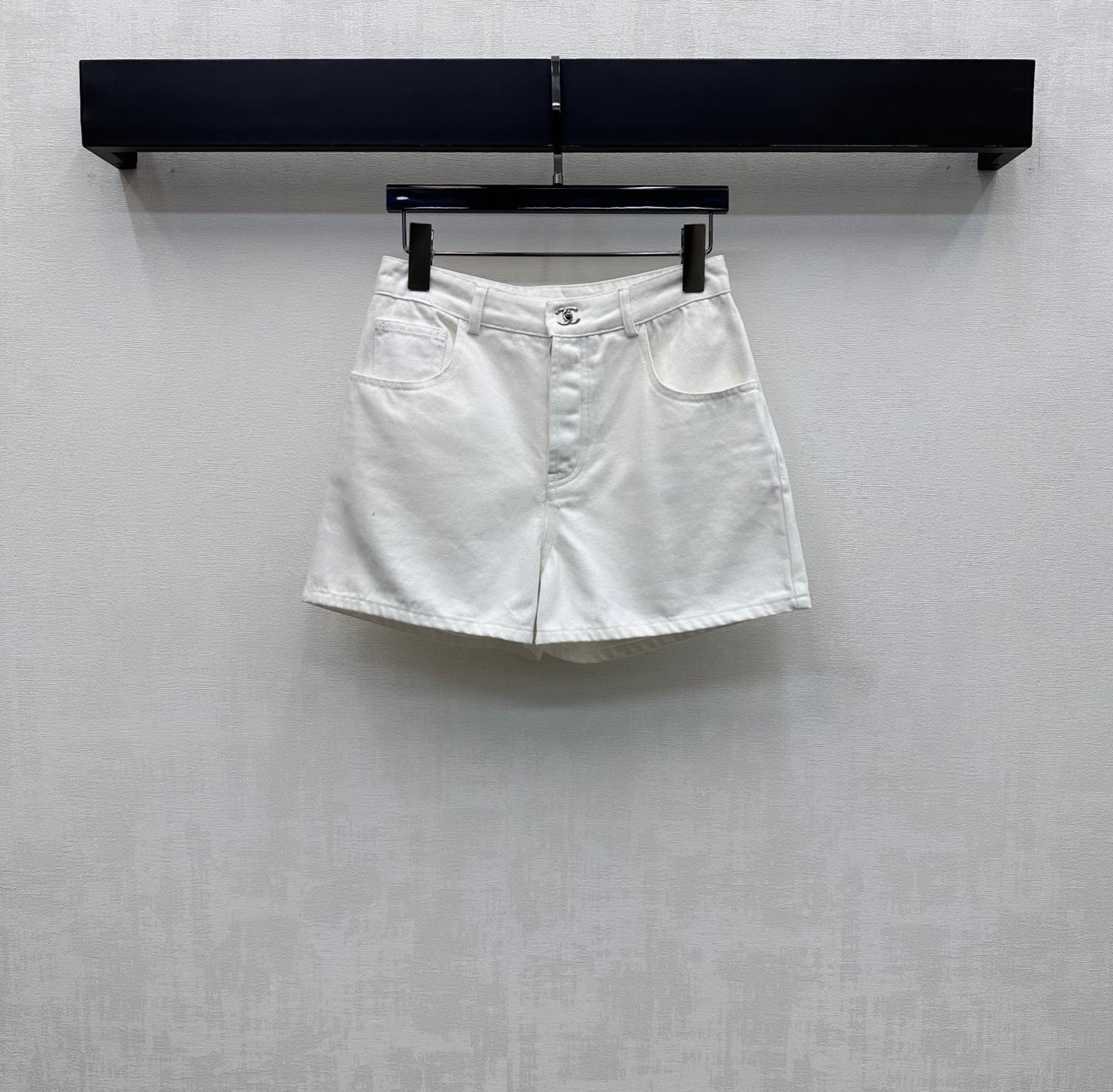 26SS New Embroidered Backpack Button Denim Shorts