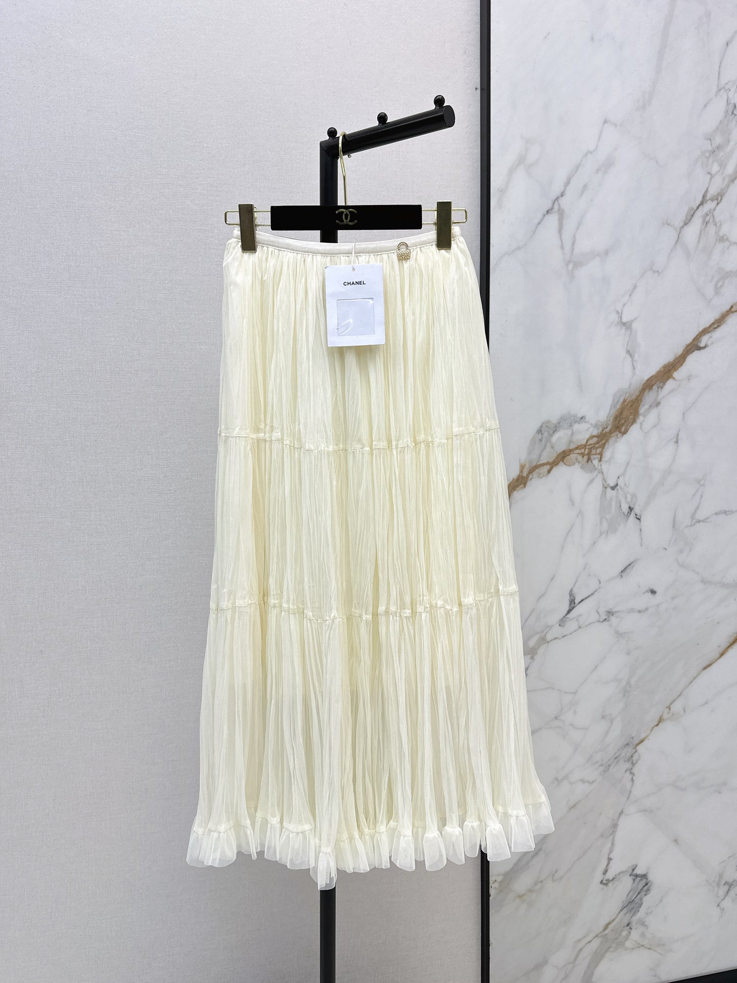 26SS New Arrival Diamond Pattern Pleated Mesh Skirt with Large Hem