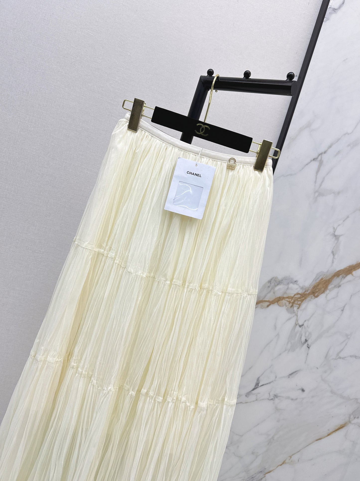26SS New Arrival Diamond Pattern Pleated Mesh Skirt with Large Hem