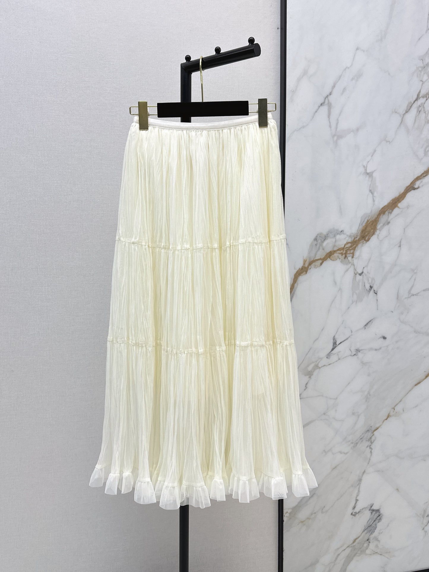26SS New Arrival Diamond Pattern Pleated Mesh Skirt with Large Hem