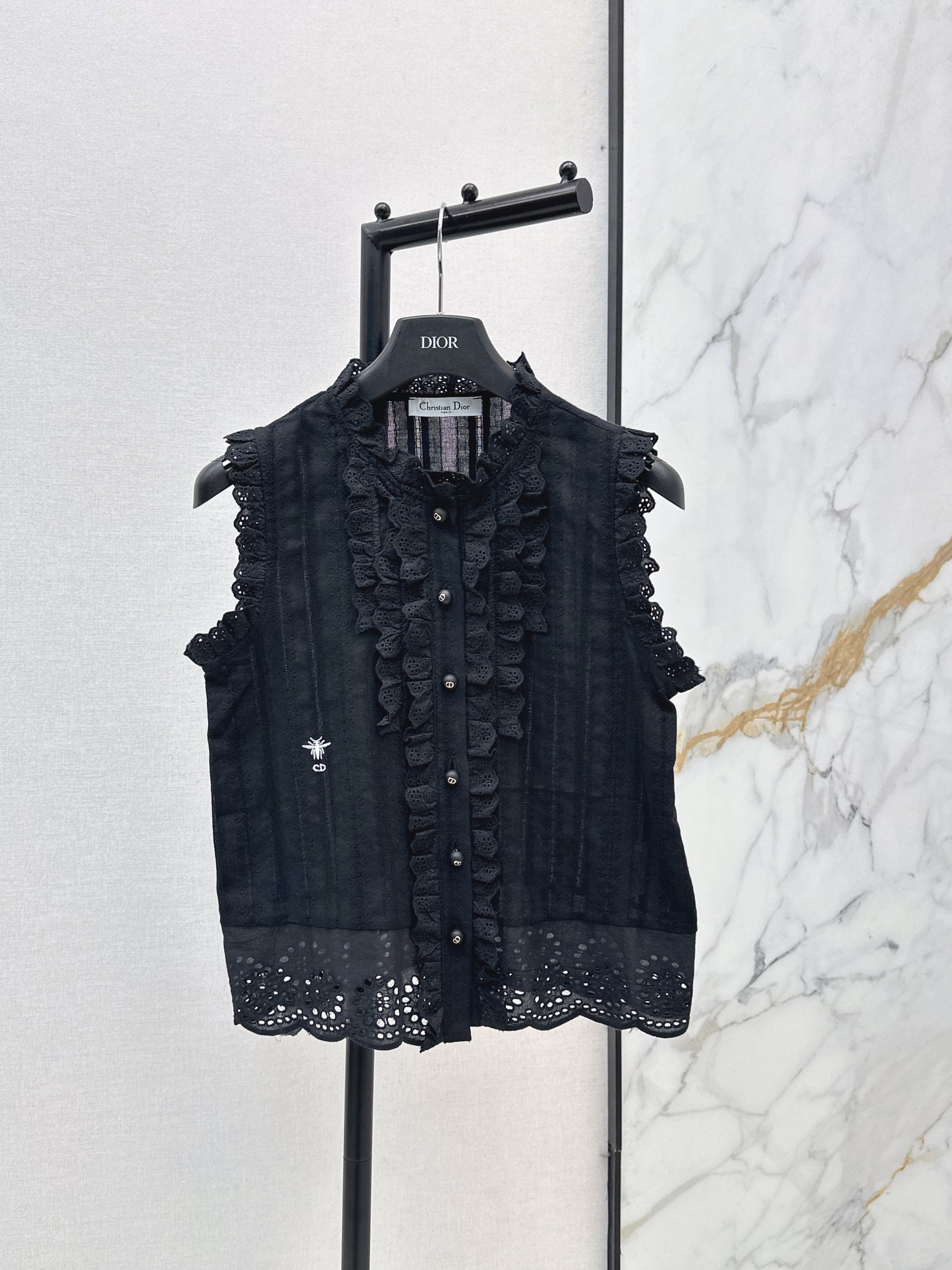 26SS NEW Bee Embroidery Ruffled Collar Sleeveless Shirt