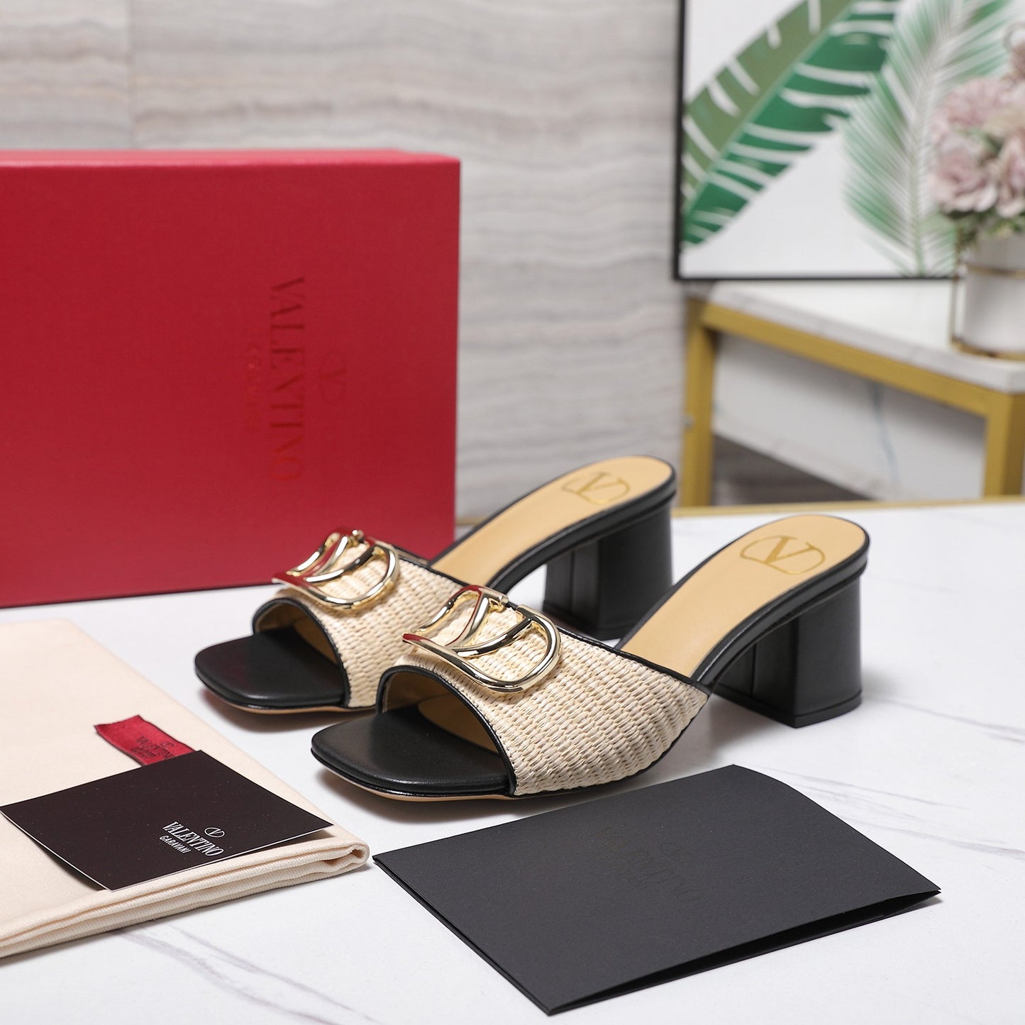 26SS runway style mid-heel sandals