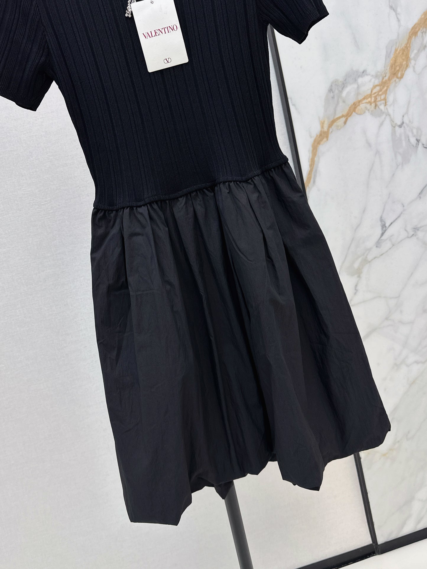 26SS New Heavy-Duty Beaded Bow Knit Patchwork Dress