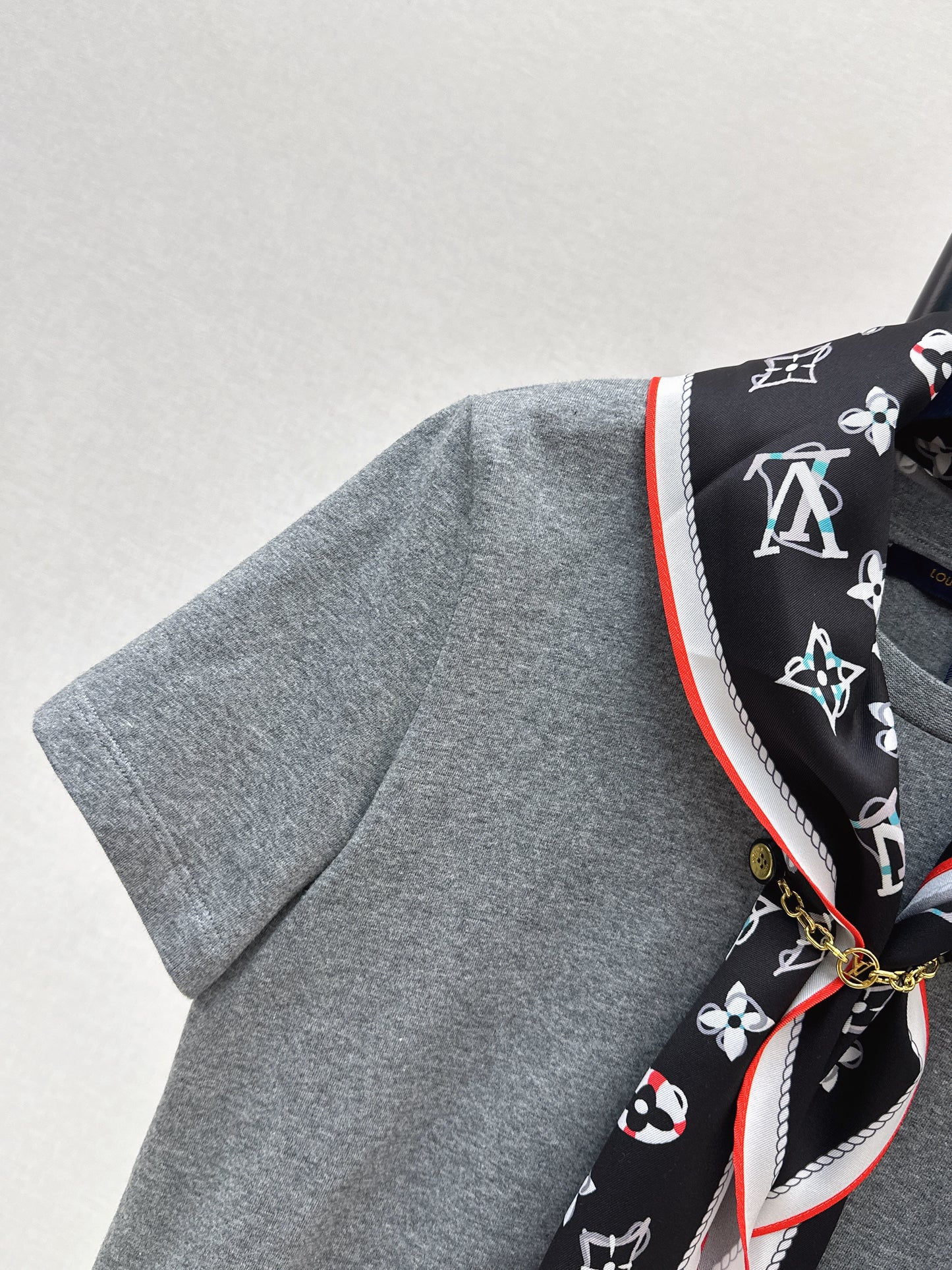 26SS New Arrival: Short-Length T-Shirt with Printed Silk Scarf Embellishment