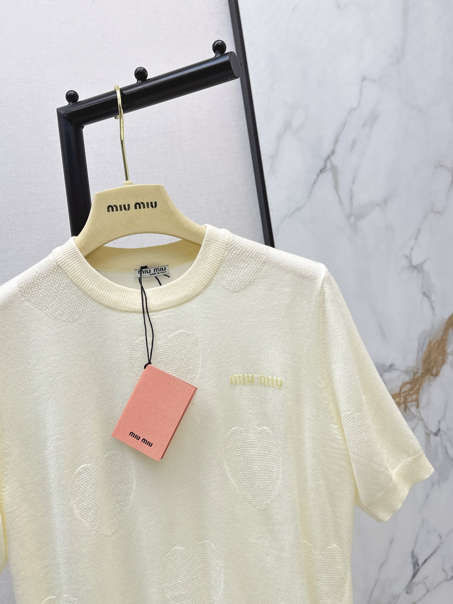 26SS — Knitted Short-Sleeve Top with Letter Embroidery