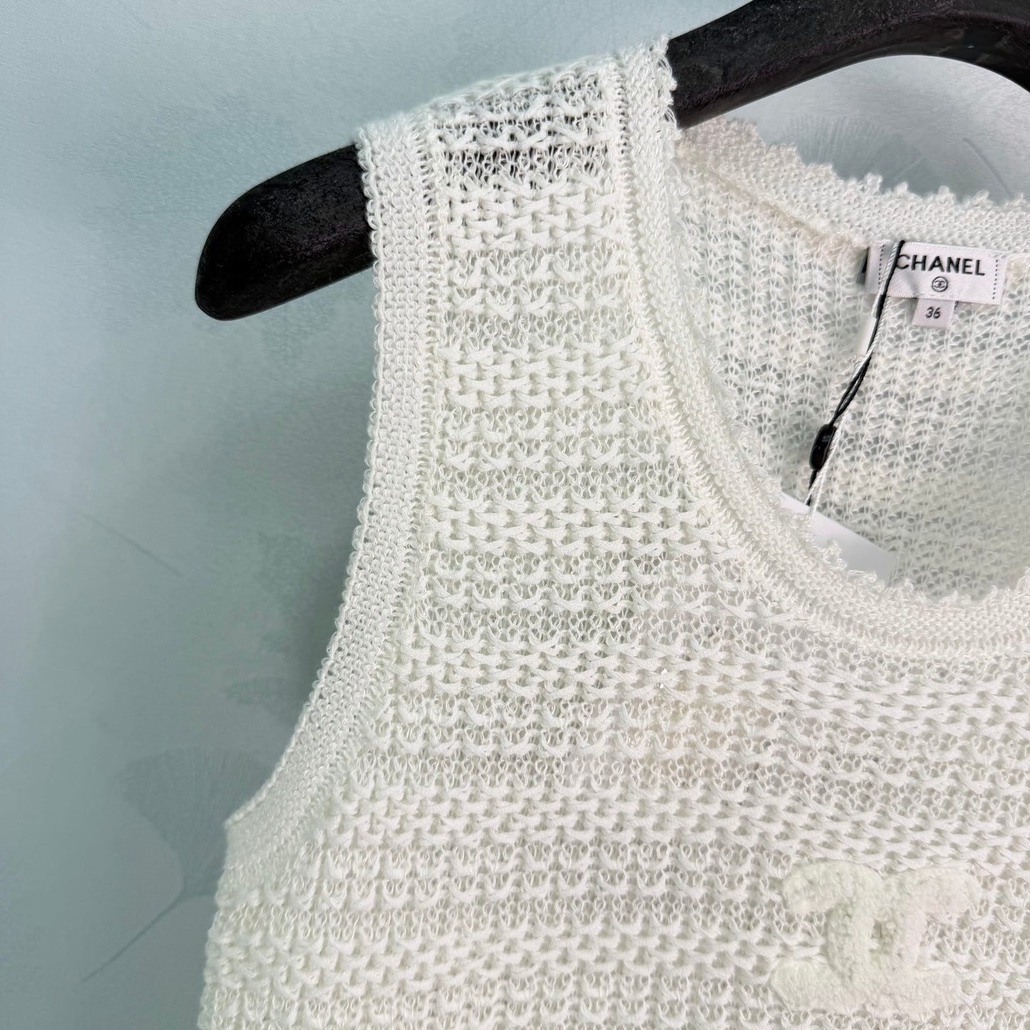 26  New White Open-Knit Vest