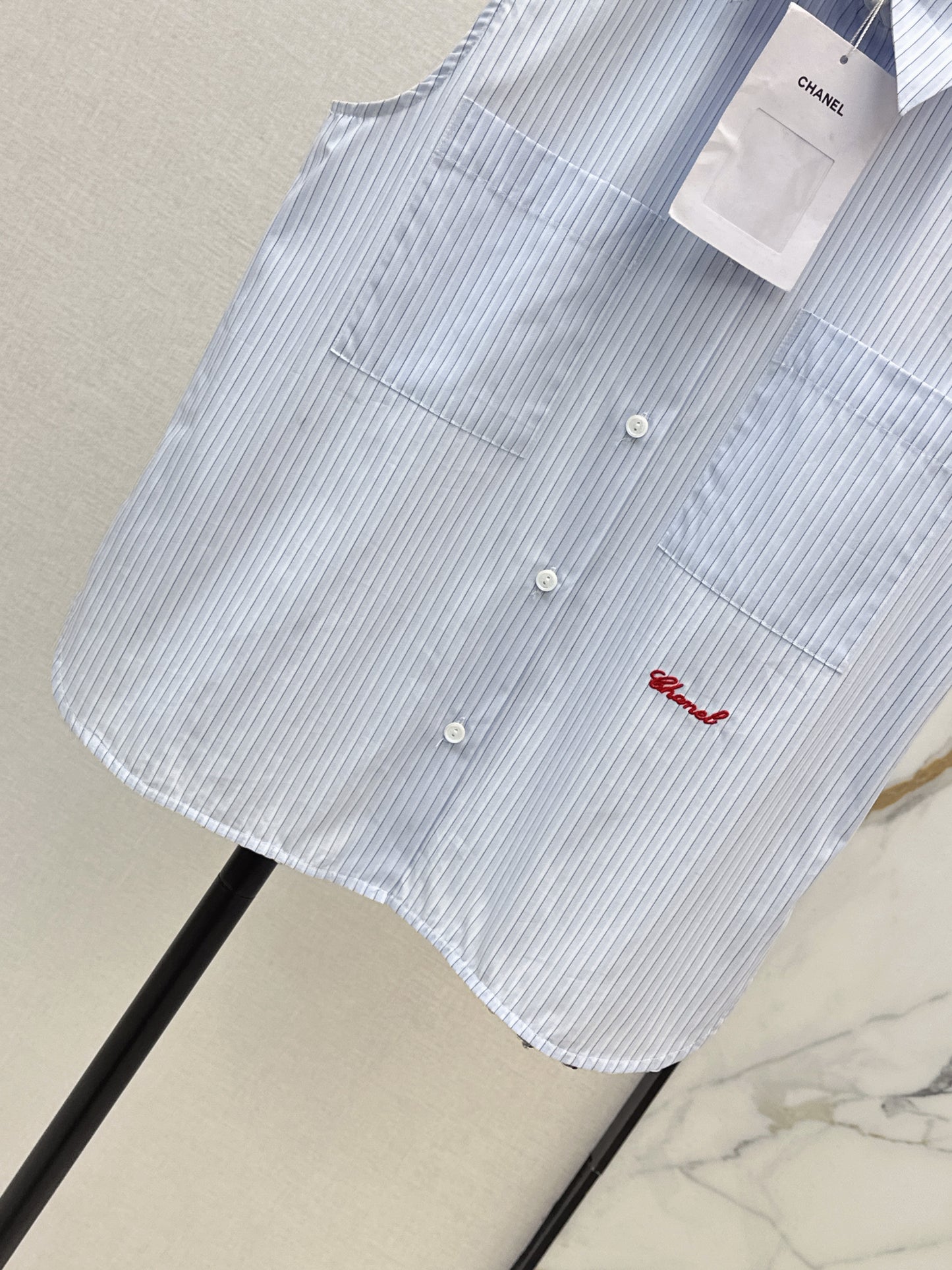 26SS — New French-Style Sleeveless Shirt with Pearl Buttons