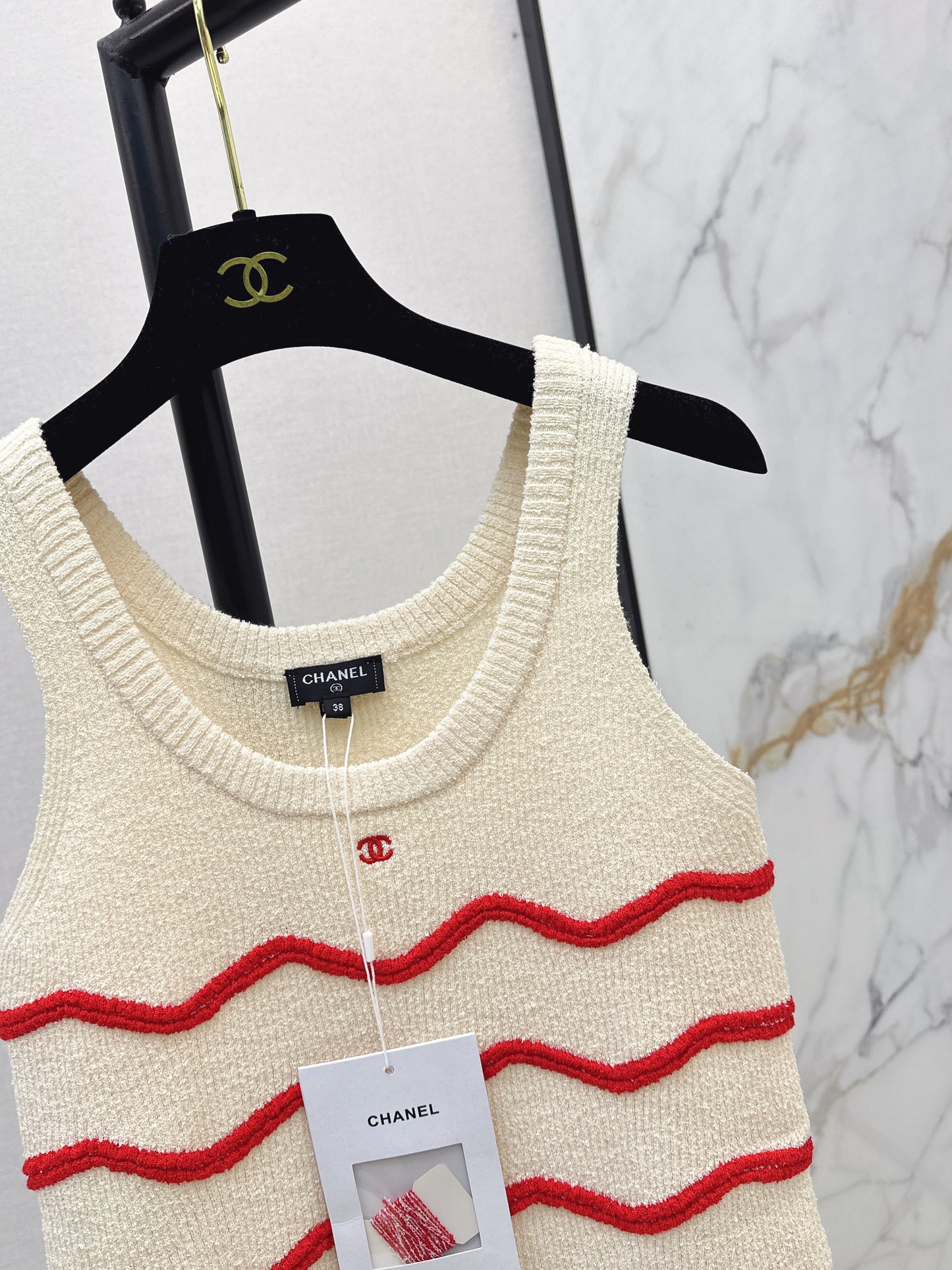 26SS — Wavy Stripe Knitted Vest
