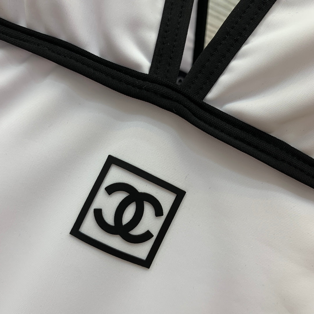 3D Logo Color-Block Trim Deep V-Neck One-Piece Swimsuit