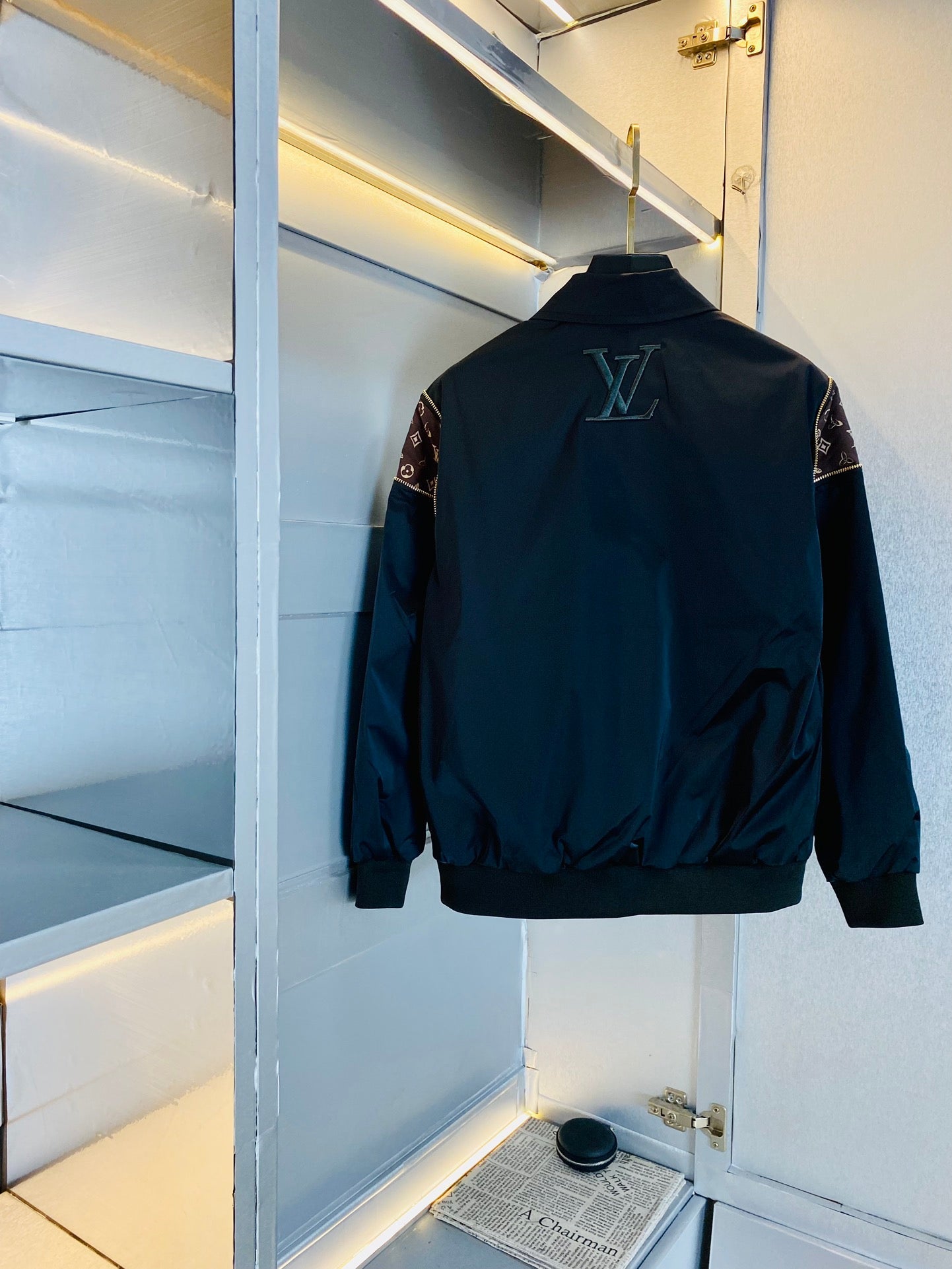 Outerwear, jacket, windproof coat