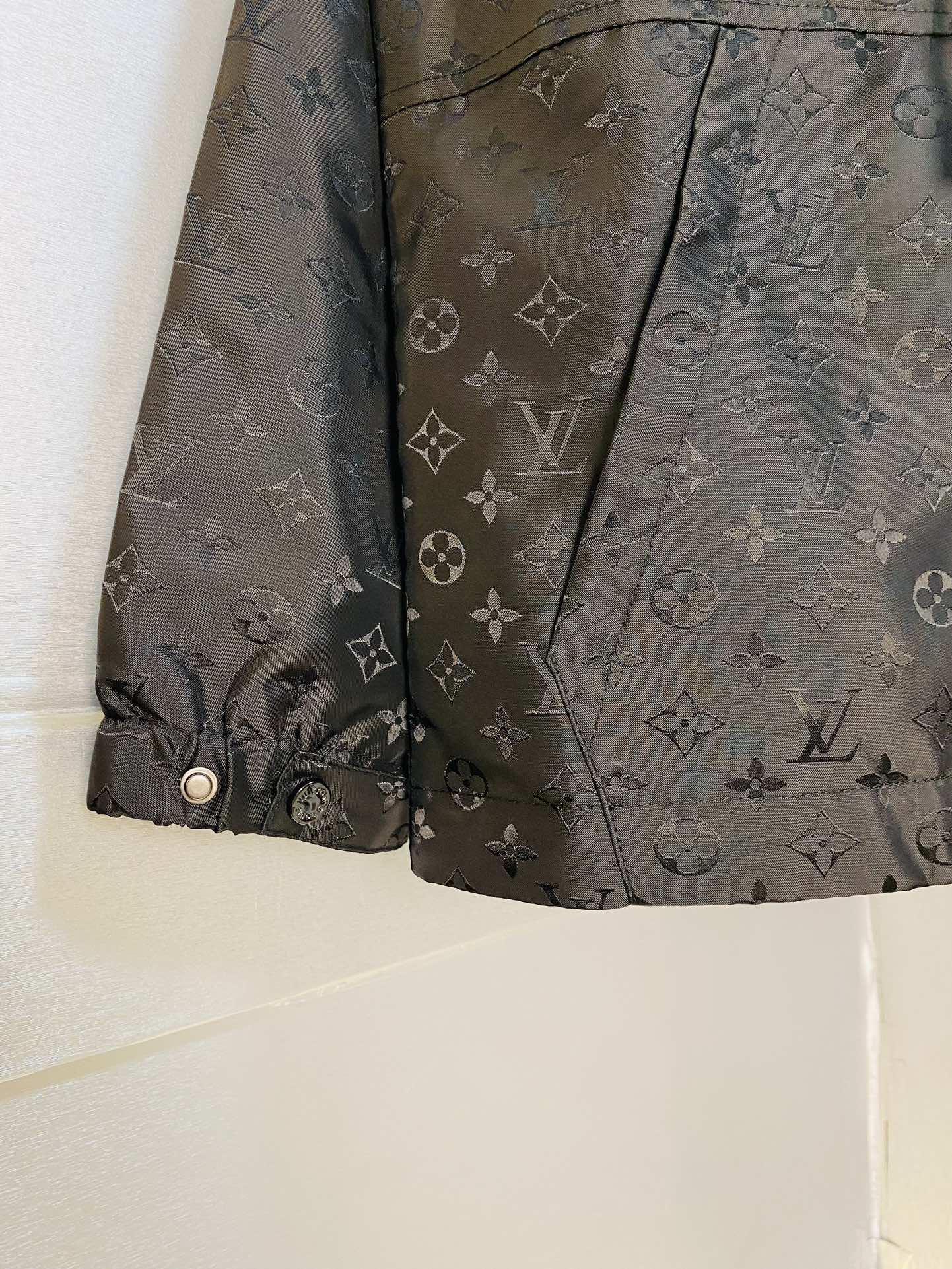 Outerwear, jacket, windproof coat